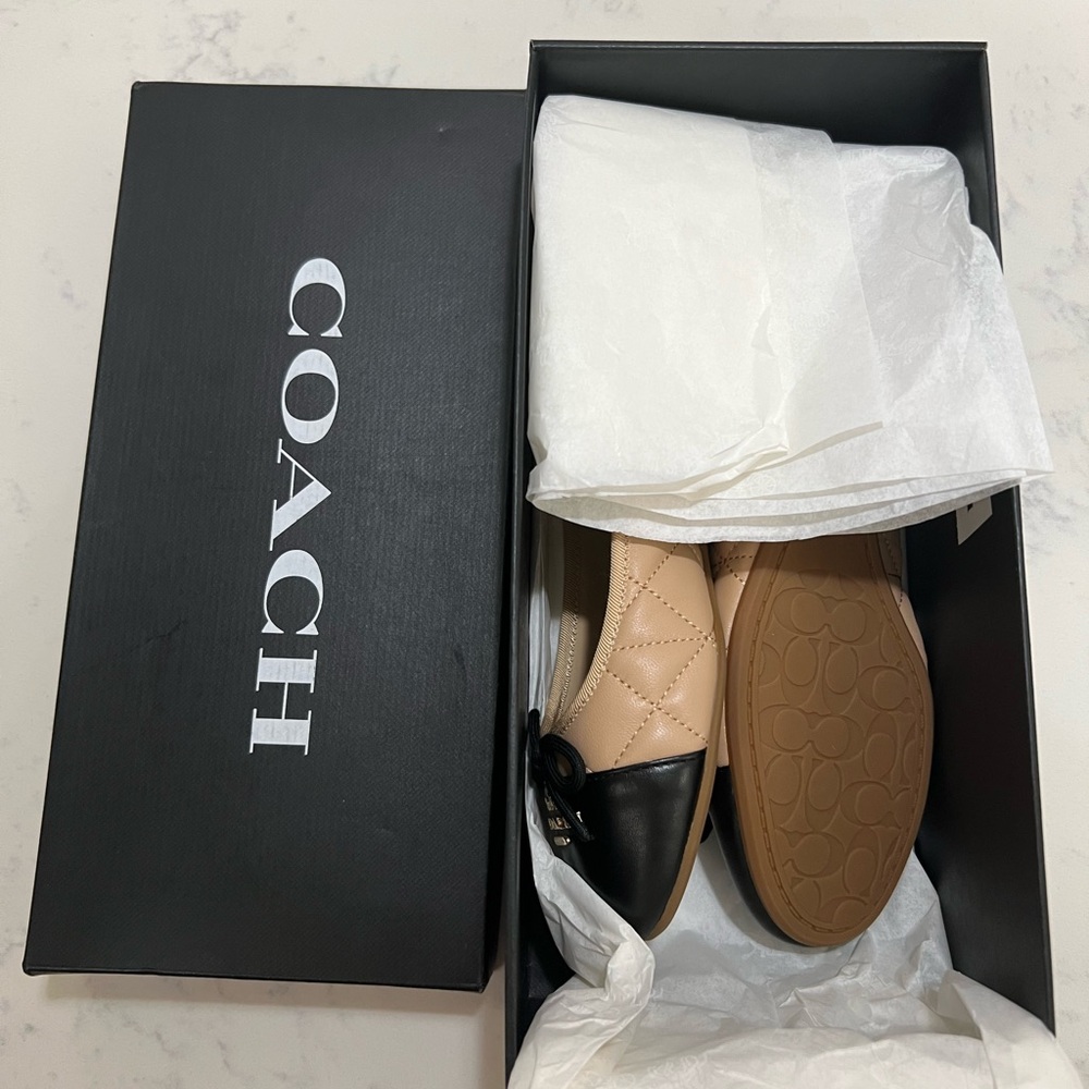 Coach Women's Tan and Black Ballet Flats - Picture 11 of 11